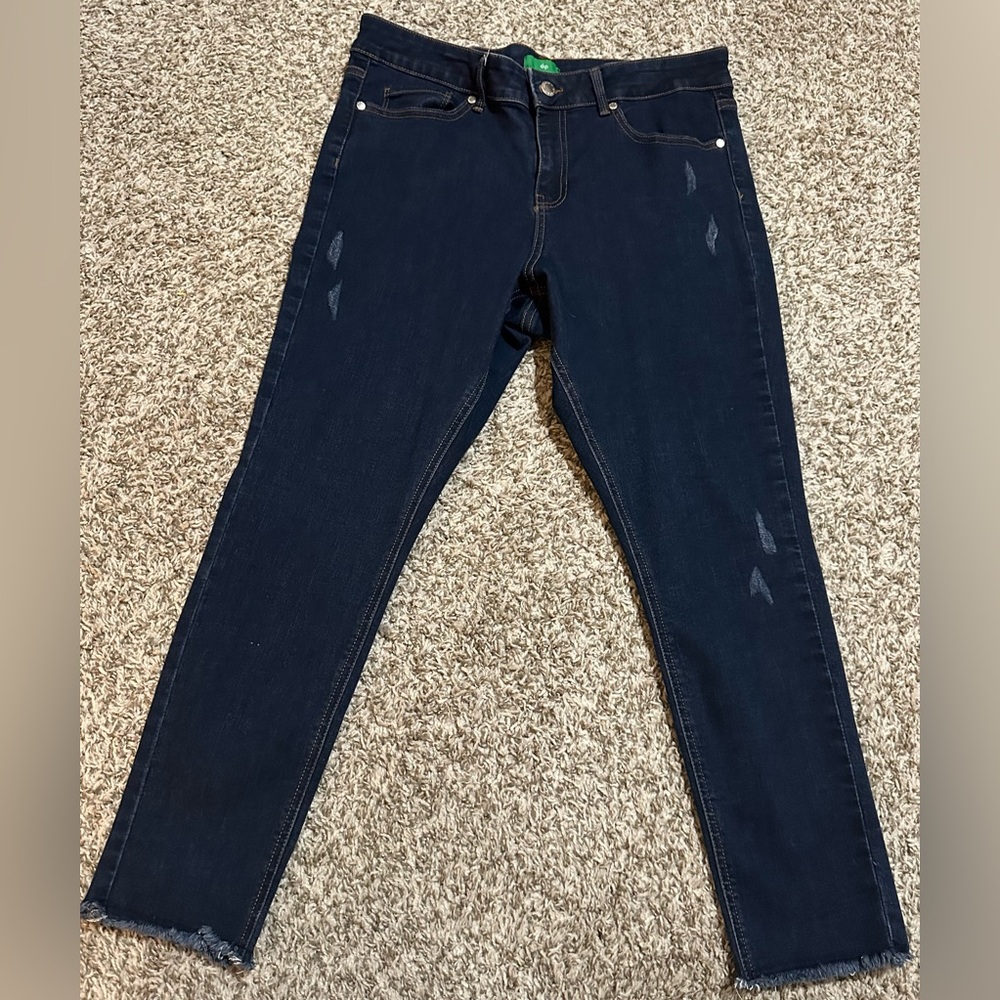 DIP Women’s Size 12 Dark Wash Jeans Distressed Frayed Hem